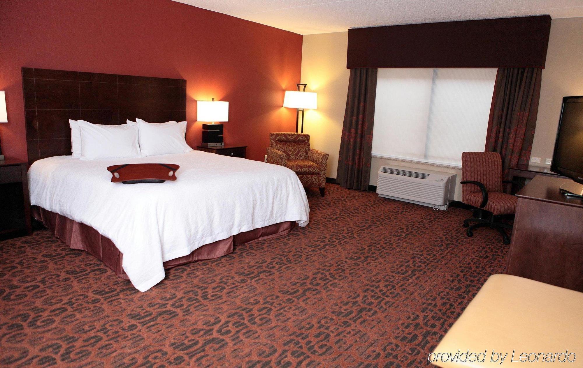 Hampton Inn Milan Exterior foto